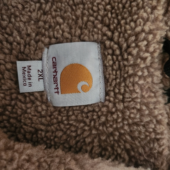Men's Sherpa Lined Carhartt Vest - Picture 3 of 5